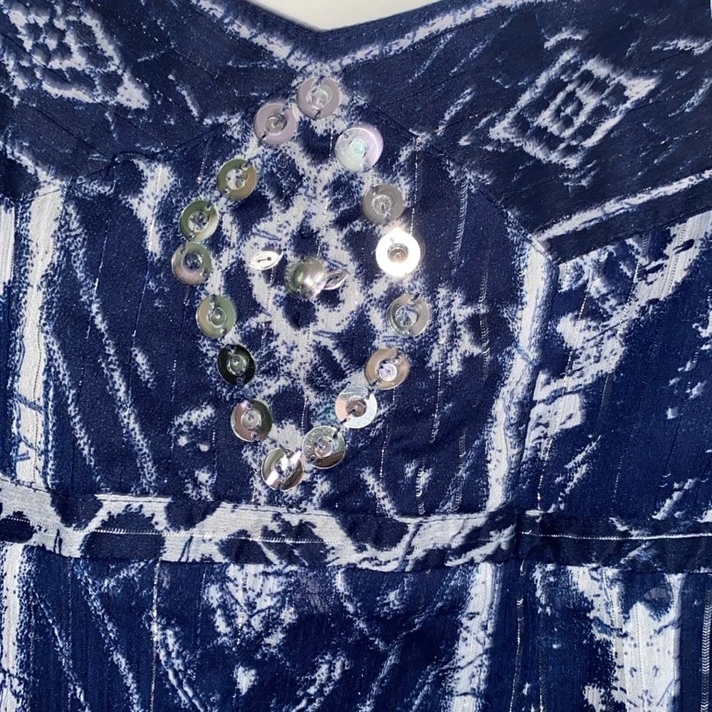 Dress - Picture 4 of 5